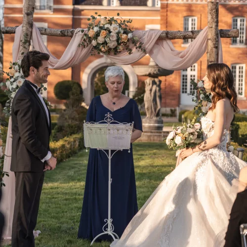 Cérémonie laïque au château des Creusettes